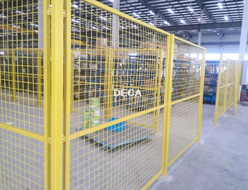 山(shān)東(dōng)隔離(lí)網廠(chǎng)家(jiā)